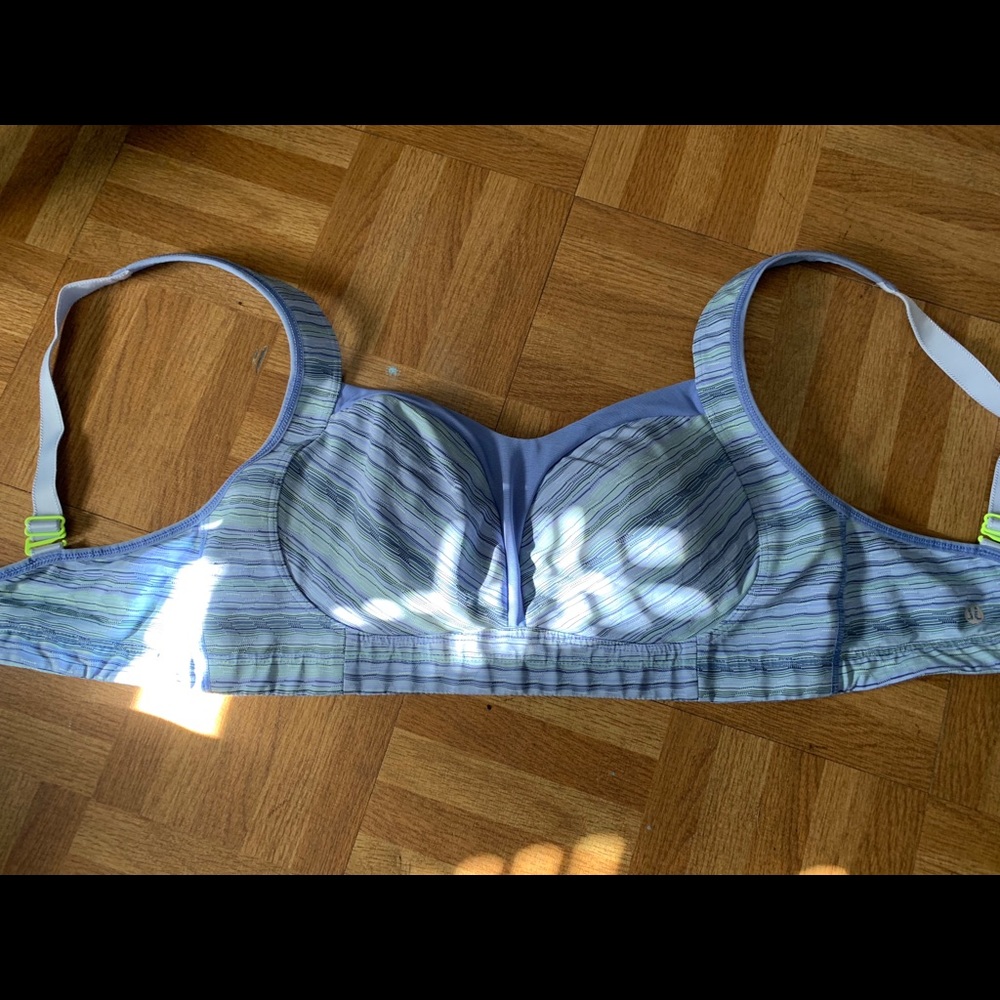 LuLuLemon sports bra 36DD